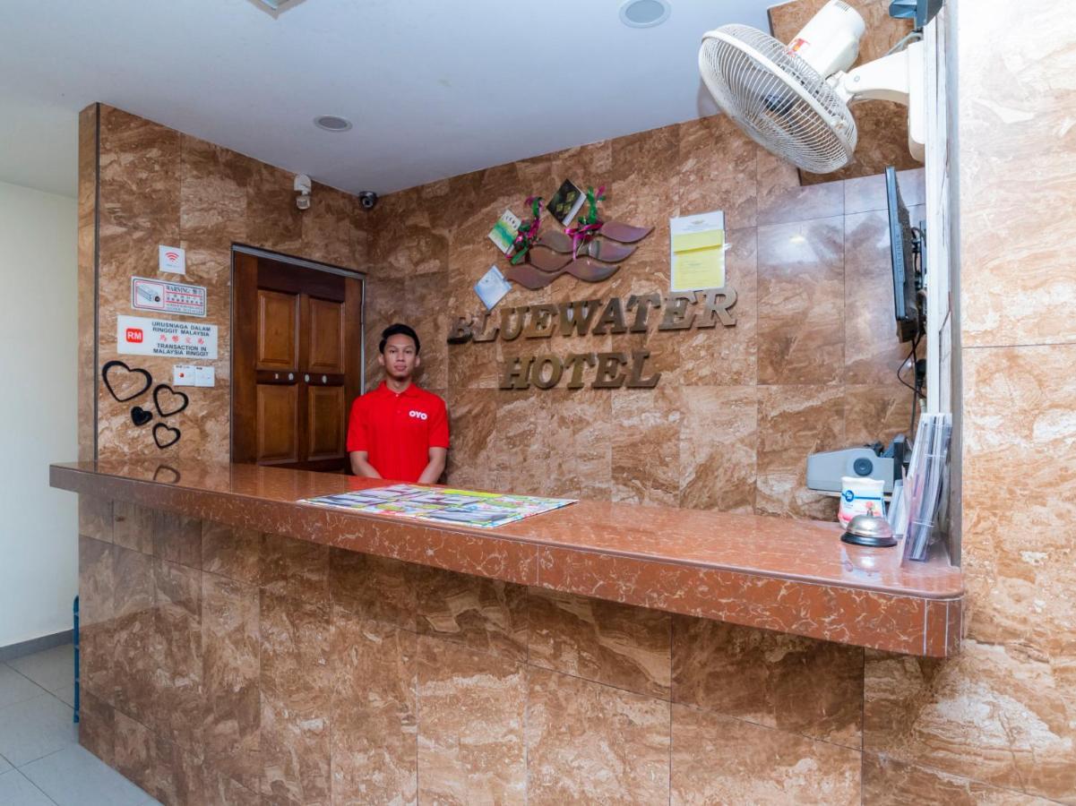 Oyo 44095 Bluewater Hotel Mersing Bagian luar foto